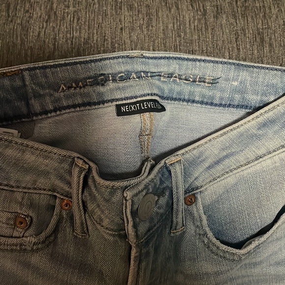 2 pair of American Eagle jeans 👖 - Picture 3 of 7